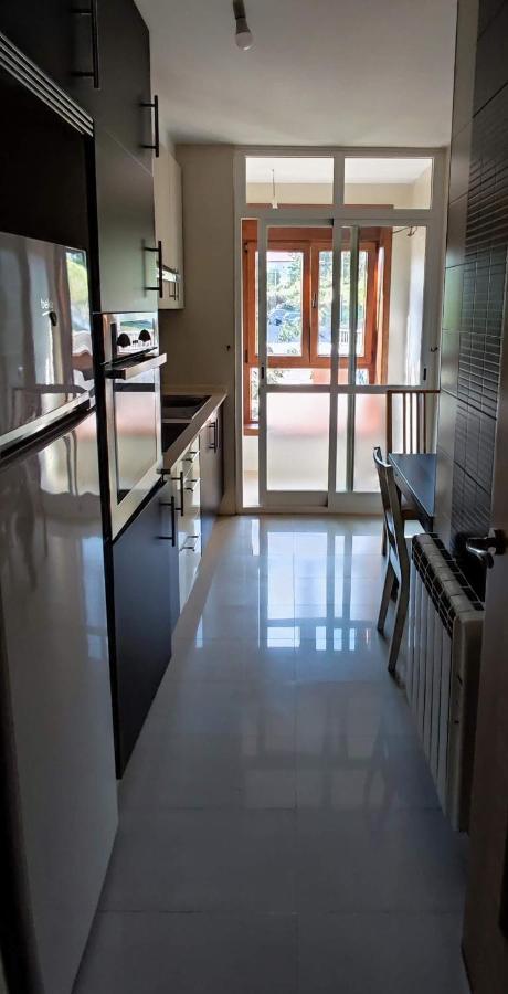 Apartamento Dos Habitaciones Exterior Y Bien Comunicado San Salvador de Poio Eksteriør bilde